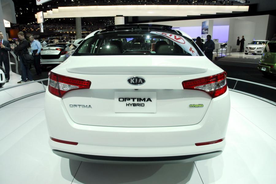  Kia Optima Hybrid 2011 года  (фото 26 из 29)